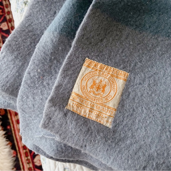 Vintage Hudson’ Bay Point Trapper Blanket Blue Striped 100% Wool - Picture 3 of 9